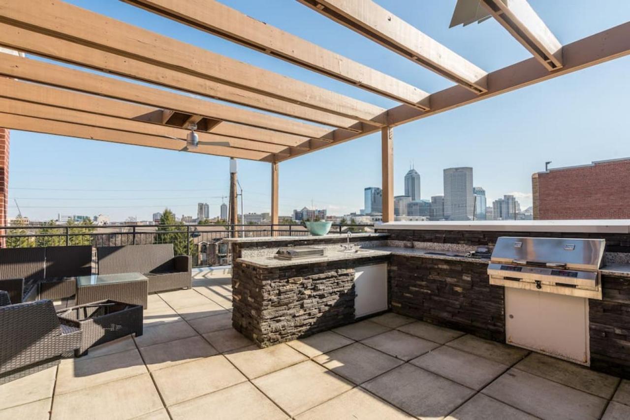 Private Bedroom Downtown Indy - Shared インディアナポリス エクステリア 写真